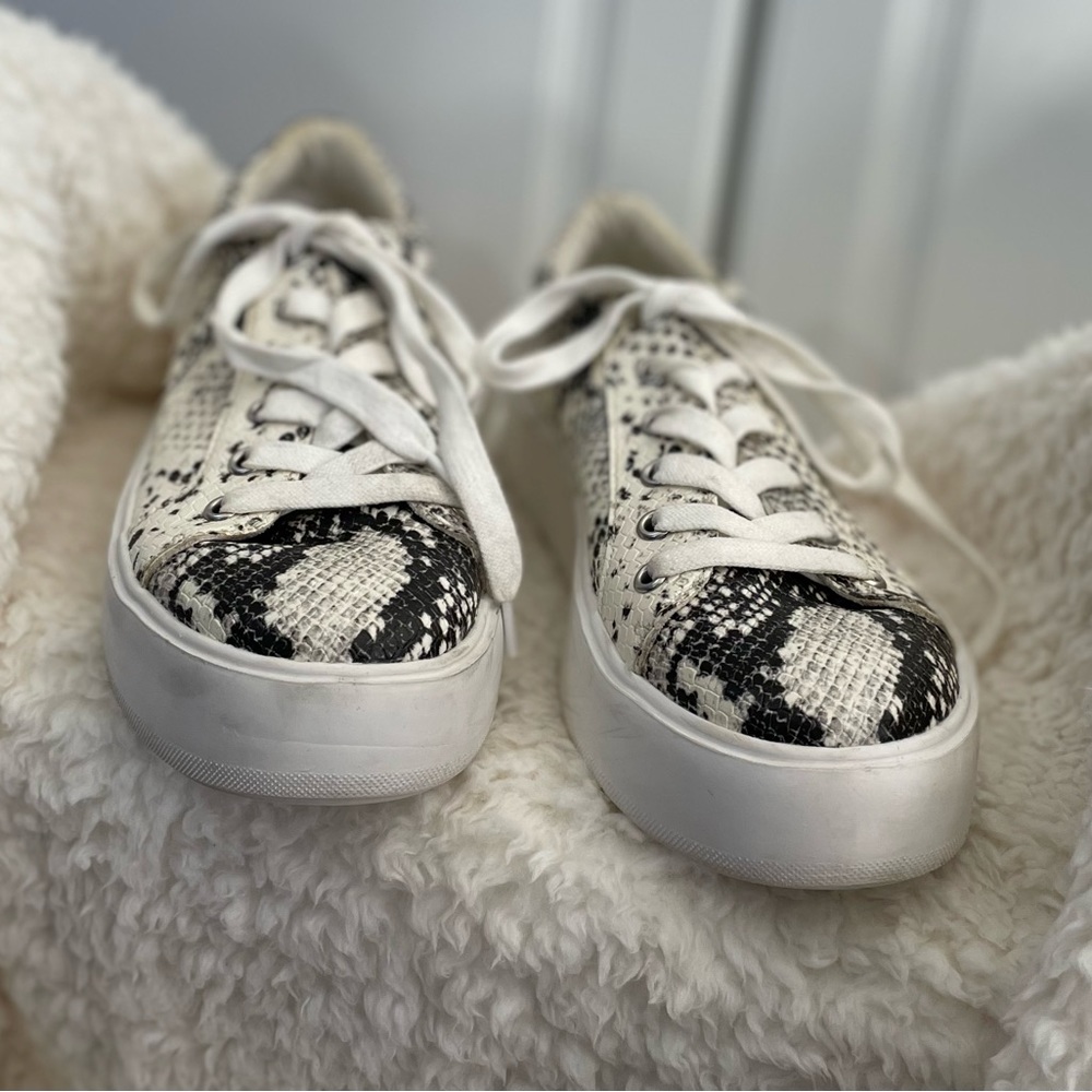 Steve Madden Blade Womens Platform Sneakers. Size 8M.